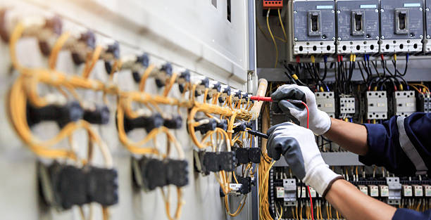 Professional Electrician technician working in Edgard, LA